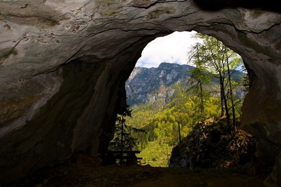 Höhle Rjavčeva jama - foto TIC Luče-Matevž Lenarčič