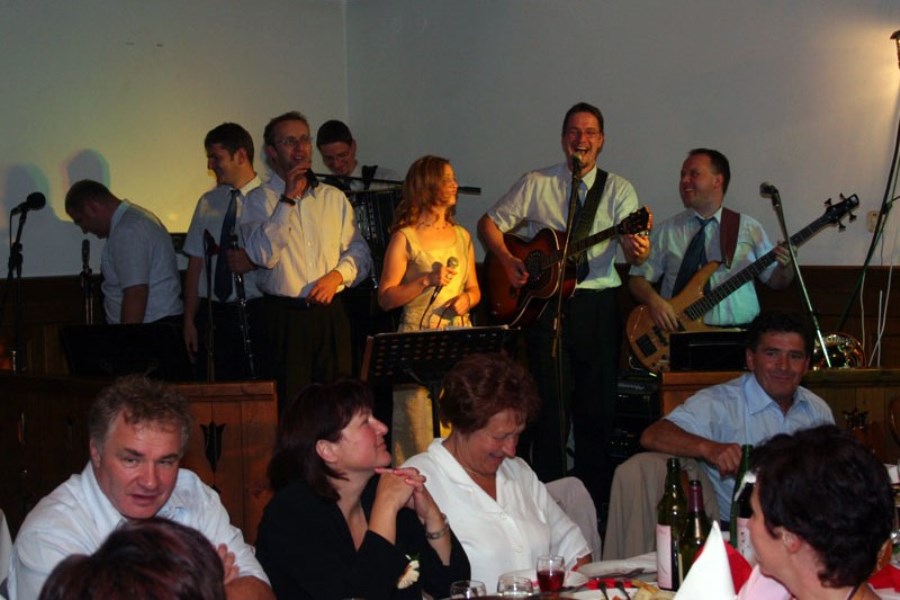 Prodnik Inn Weddings dancing floor